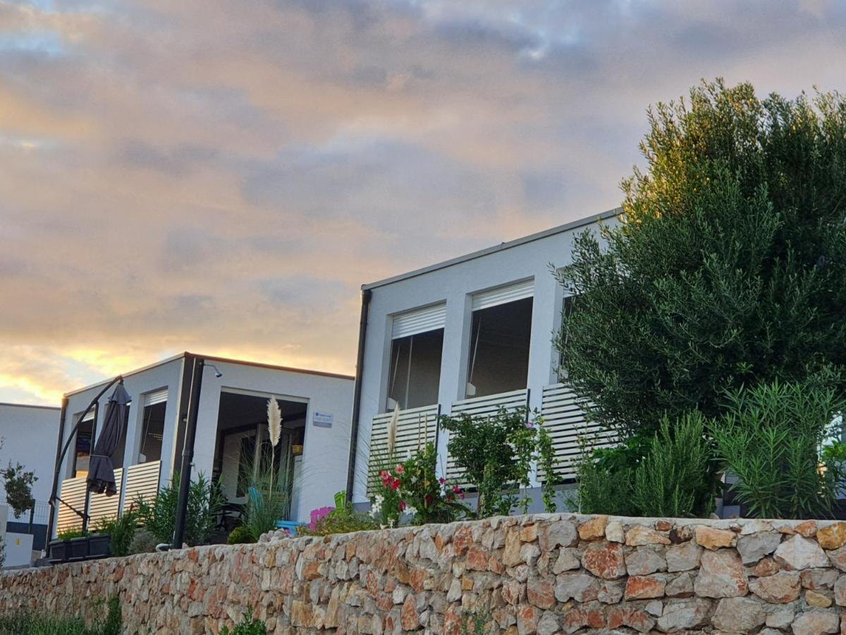 Mobile Home Tina Tisno Buitenkant foto