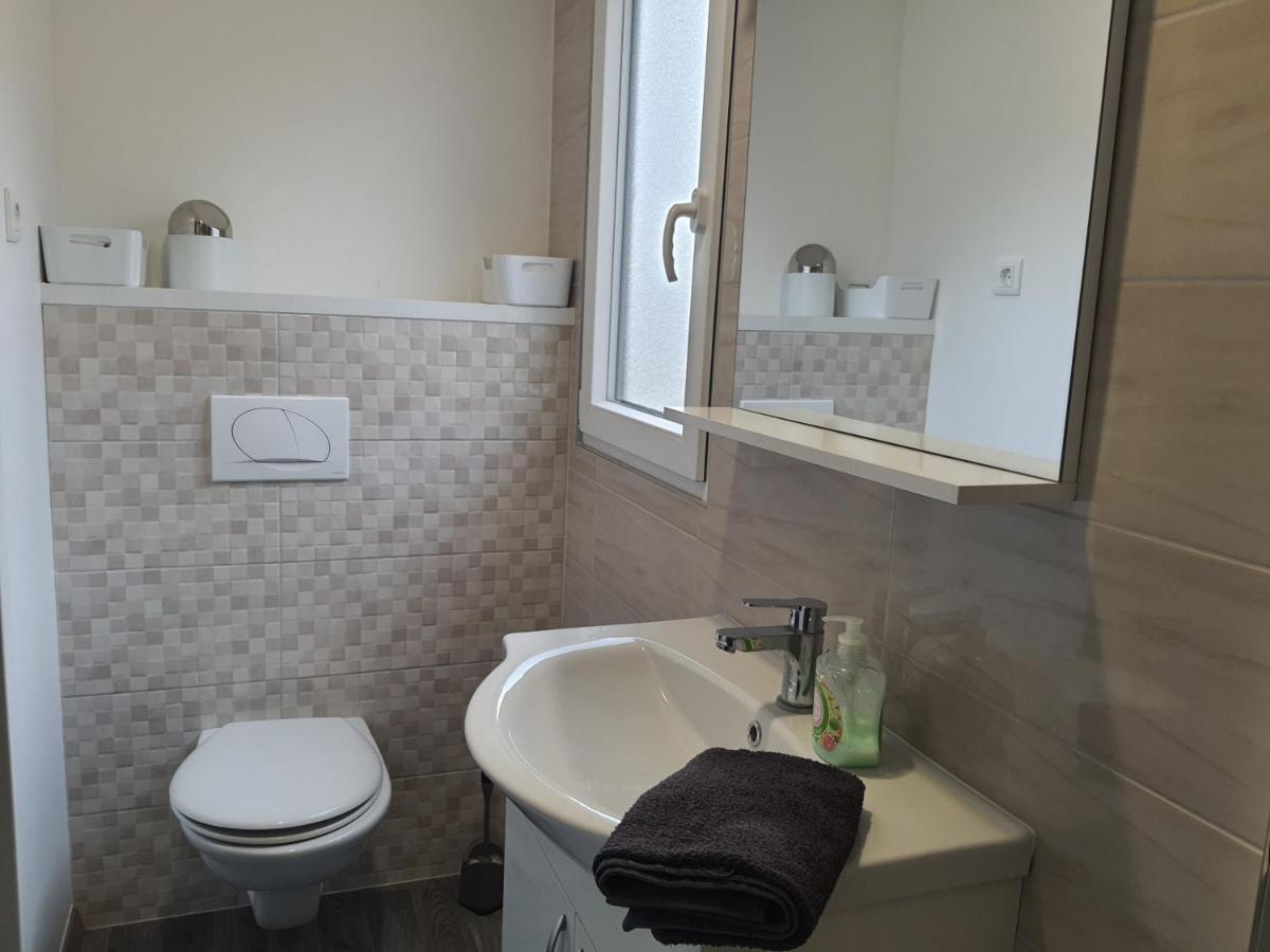 Mobile Home Tina Tisno Buitenkant foto