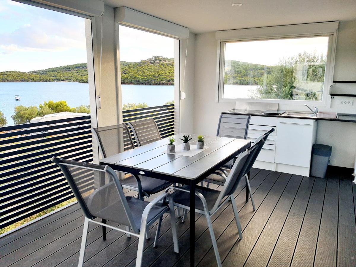 Mobile Home Tina Tisno Buitenkant foto