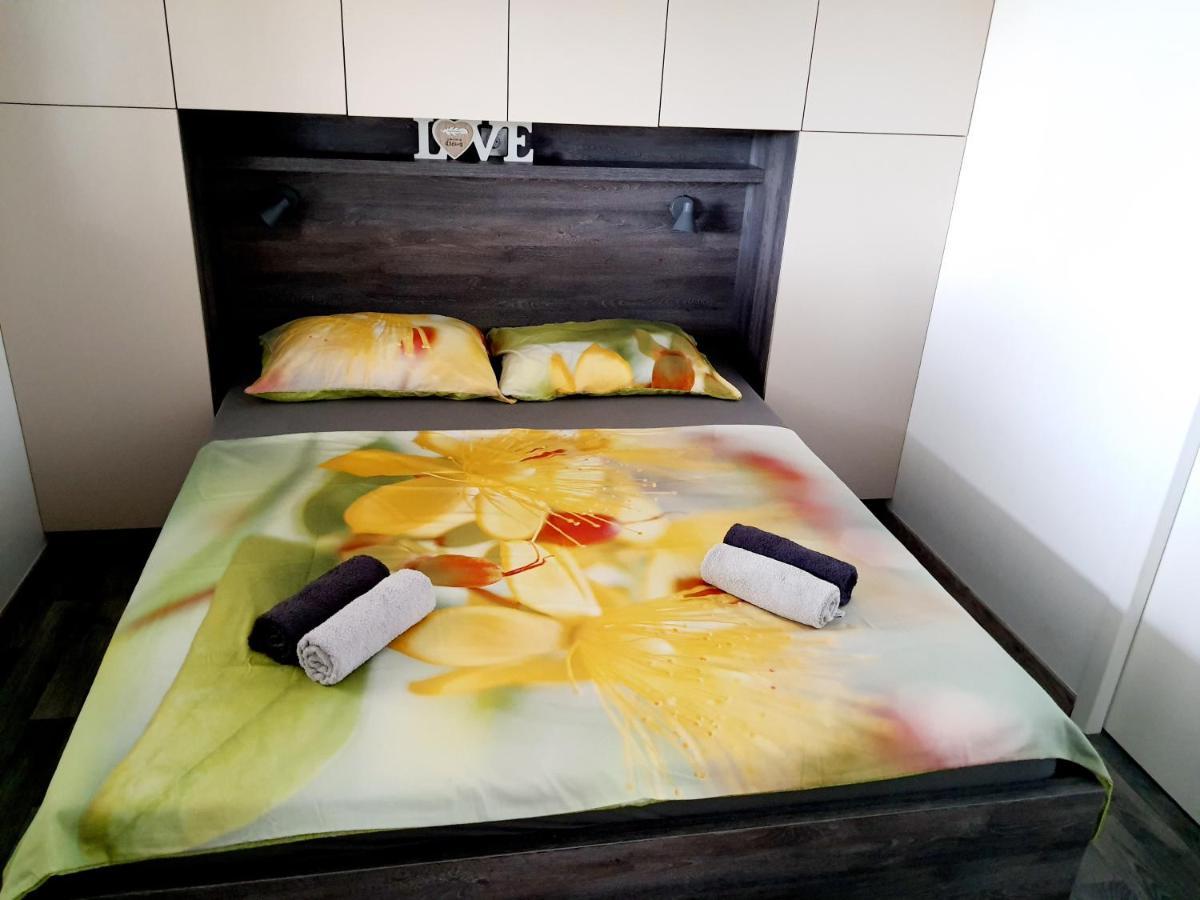 Mobile Home Tina Tisno Buitenkant foto