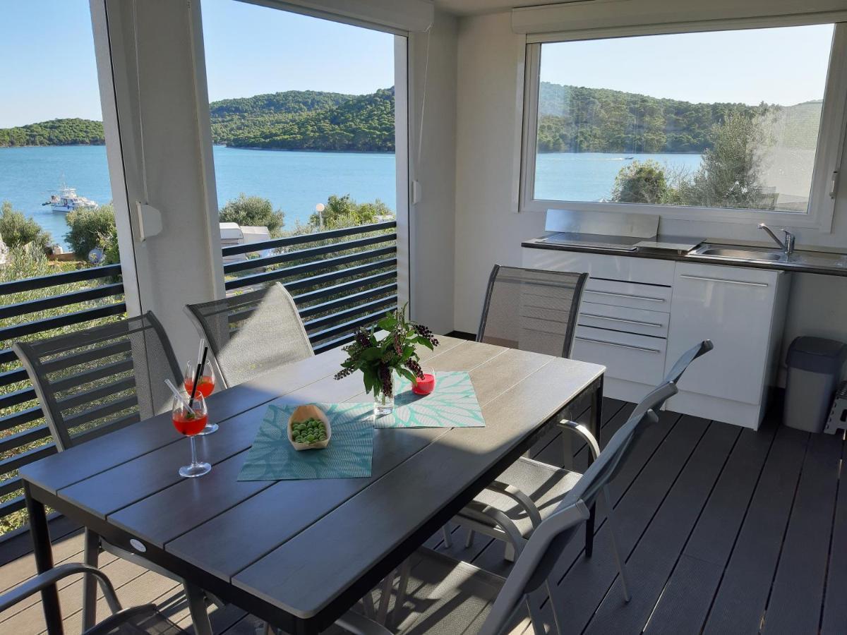 Mobile Home Tina Tisno Buitenkant foto